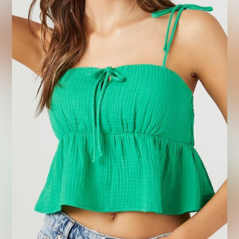 Forever 21 Green Woven Textured Cropped Cami Size L. NWT.